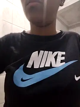 Snapshot of -_Anny_- chatting on 10/24/25, 10:39 - Anny - online show from 10/24/25, 10:39