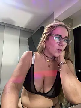 LARIANA RIVERA23 online show from 02/25/25, 11:22