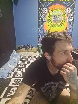 Snapshot of hungandtatted666 chatting on 12/03/25, 04:38 hungandtatted666 online show from 12/03/25, 04:38