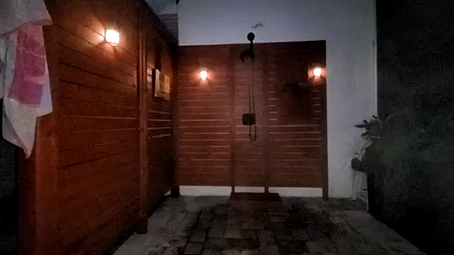 Snapshot of theclubist111 chatting on 09/20/25, 12:00 theclubist111 online show from 09/20/25, 12:00