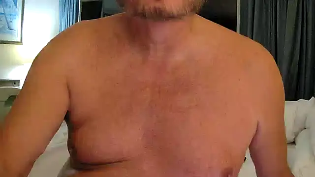 Snapshot of theclubist111 chatting on 12/14/25, 03:23 theclubist111 online show from 12/14/25, 03:23