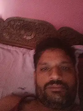 Snapshot of Desi_Couple32 chatting on 06/15/26, 07:32 Desi Couple32 online show from 06/15/26, 07:32
