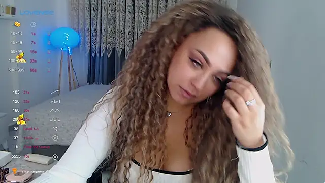  Just a queen 3 online show from 11/15/25, 11:07