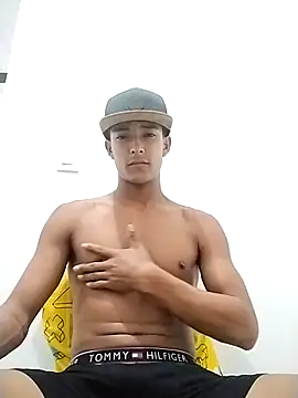 Demiansteven2 online show from 12/14/24, 04:34