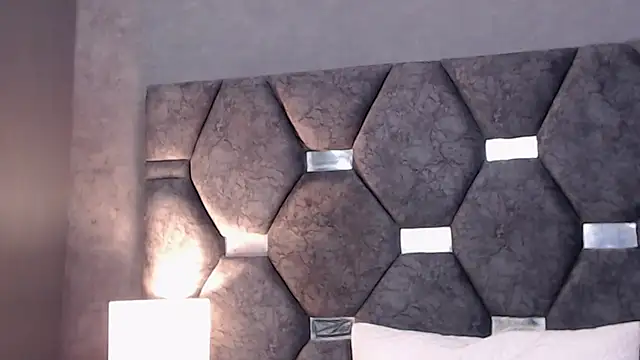 Snapshot of ScarletLenox chatting on 11/18/25, 11:47 ScarletLenox online show from 11/18/25, 11:47