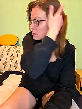 Snapshot of SpiceLea chatting on 02/05/26, 01:16 SpiceLea online show from 02/05/26, 01:16