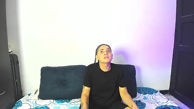 AndreaAndKarina online show from 11/29/25, 12:02