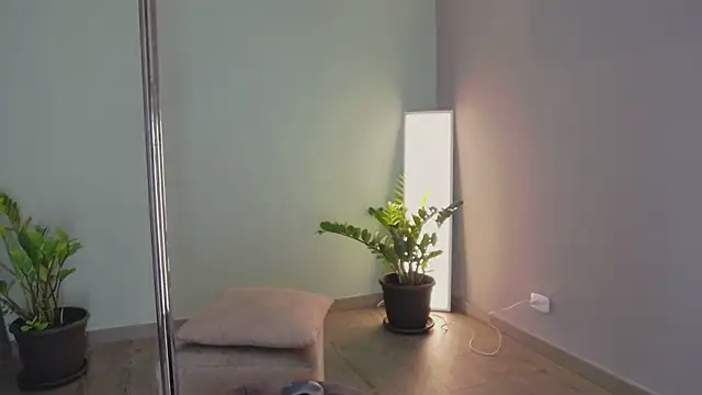 Snapshot of Angelbae- chatting on 02/02/25, 01:30 Angelbae- online show from 02/02/25, 01:30