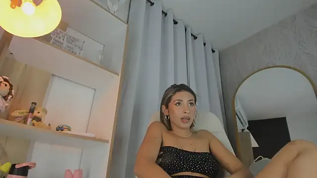 Snapshot of Angelbae- chatting on 03/09/25, 07:01 Angelbae- online show from 03/09/25, 07:01