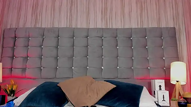 Poacahontasfg online show from 09/23/25, 04:04