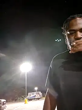 Snapshot of MRHANDSOME3800 chatting on 10/16/25, 01:17 MRHANDSOME3800 online show from 10/16/25, 01:17