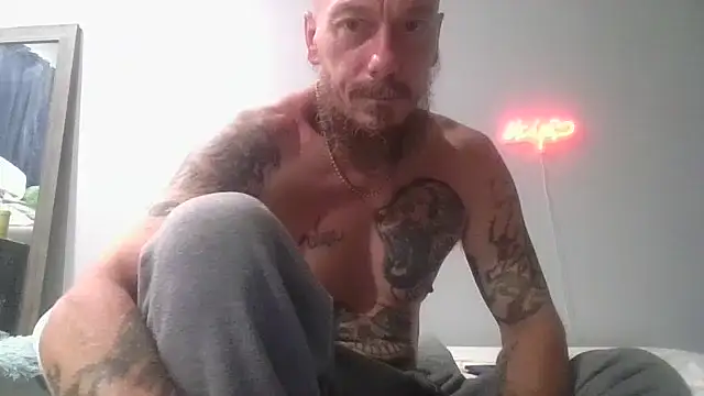 Snapshot of deepinnnnn chatting on 09/28/25, 08:42 deepinnnnn online show from 09/28/25, 08:42