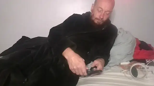 Snapshot of deepinnnnn chatting on 10/10/25, 04:55 deepinnnnn online show from 10/10/25, 04:55