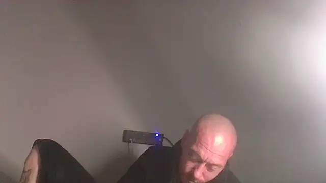 Snapshot of deepinnnnn chatting on 10/22/25, 03:51 deepinnnnn online show from 10/22/25, 03:51