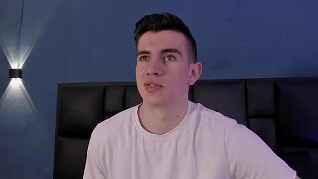 MikaelSlow online show from 10/06/25, 03:15