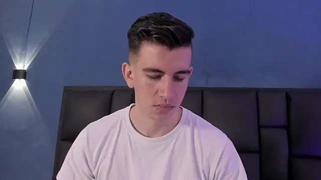 MikaelSlow online show from 11/06/25, 03:51