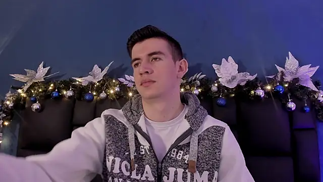 MikaelSlow online show from 11/27/25, 04:03