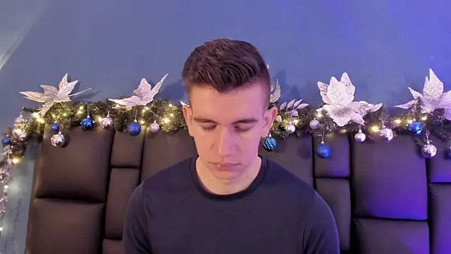 MikaelSlow online show from 12/03/25, 04:31