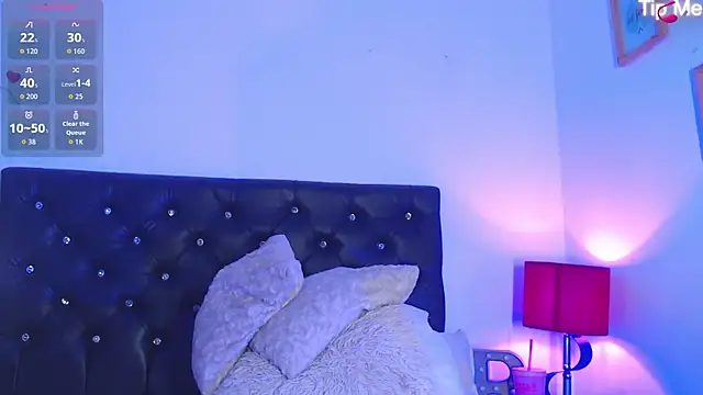 Samara Hillss online show from 10/11/25, 01:09