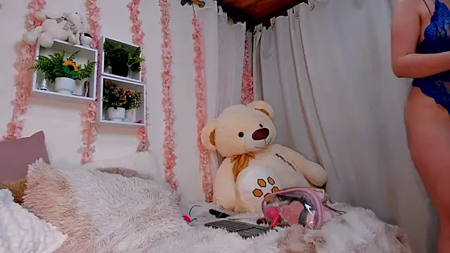 Idara and Edahi01 online show from 11/06/25, 03:13