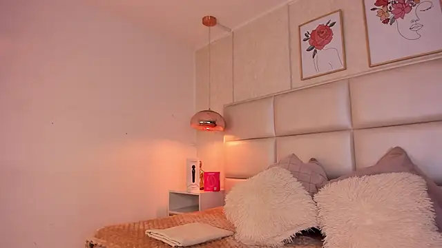 Snapshot of Aily_Yozuko chatting on 10/03/25, 02:52 Aily Yozuko online show from 10/03/25, 02:52