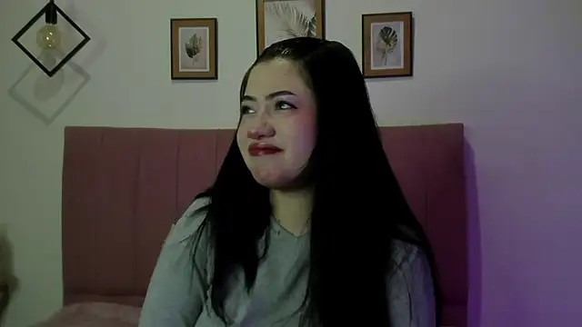 GENNESIS LOVE online show from 11/05/25, 03:28