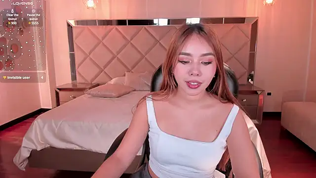 CarolineGraceX online show from 03/20/25, 10:54