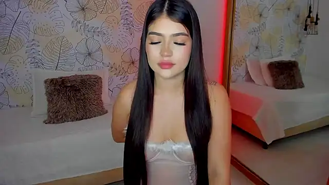 Snapshot of Mariana_Baez chatting on 02/15/25, 12:48 Mariana Baez online show from 02/15/25, 12:48