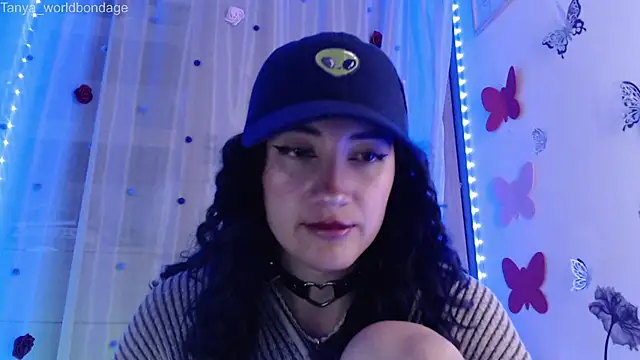 Snapshot of Tanya_WorldBondage chatting on 04/13/26, 01:11 Tanya WorldBondage online show from 04/13/26, 01:11