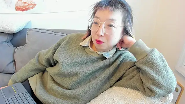 Snapshot of luxgray chatting on 03/10/25, 08:01 luxgray online show from 03/10/25, 08:01