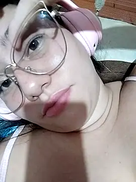 Snapshot of ariana_d20 chatting on 10/16/25, 10:55 ariana d20 online show from 10/16/25, 10:55