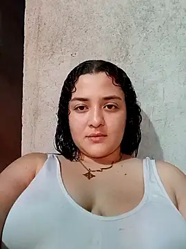 Snapshot of Liancy chatting on 09/19/25, 09:59 Liancy online show from 09/19/25, 09:59