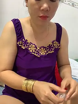 Baby-bigtits online show from 03/06/25, 12:10