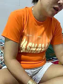 Baby-bigtits online show from 10/03/25, 03:58