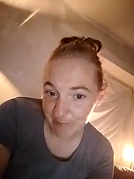 Snapshot of KikiTheHague chatting on 09/10/25, 08:20 KikiTheHague online show from 09/10/25, 08:20