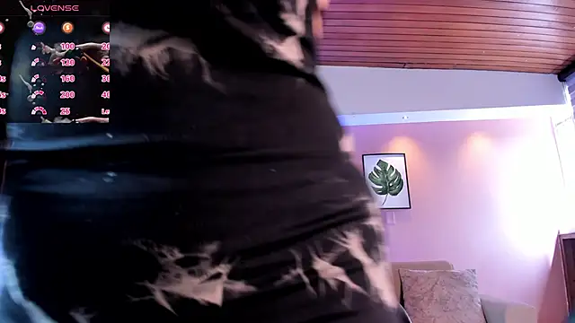 IsabellaaJoness online show from 01/17/25, 06:44