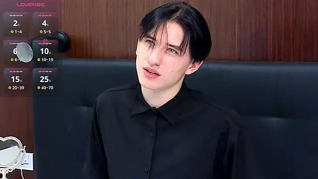 Snapshot of AmondCor chatting on 01/25/25, 04:03 AmondCor online show from 01/25/25, 04:03