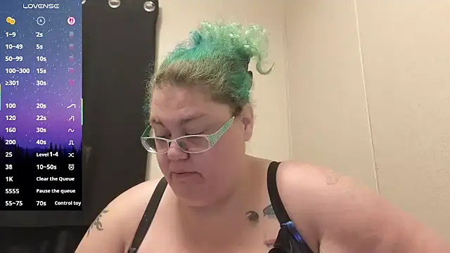 Snapshot of EmberCum chatting on 09/26/25, 09:57 EmberCum online show from 09/26/25, 09:57