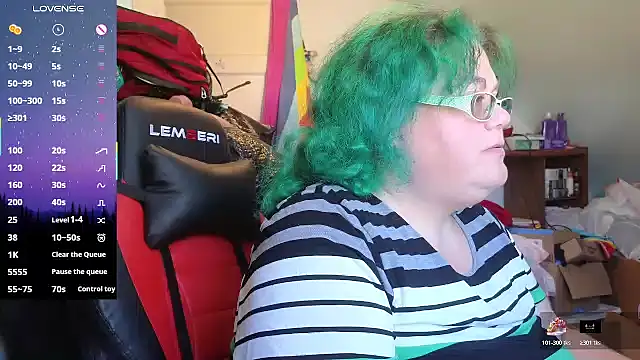 Snapshot of EmberCum chatting on 10/17/25, 04:09 EmberCum online show from 10/17/25, 04:09