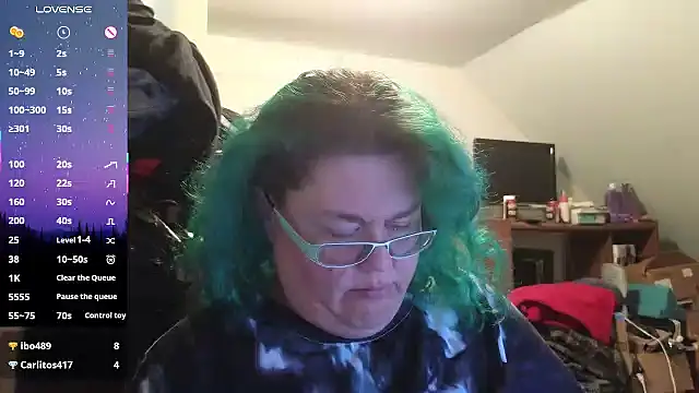 Snapshot of EmberCum chatting on 10/27/25, 09:57 EmberCum online show from 10/27/25, 09:57