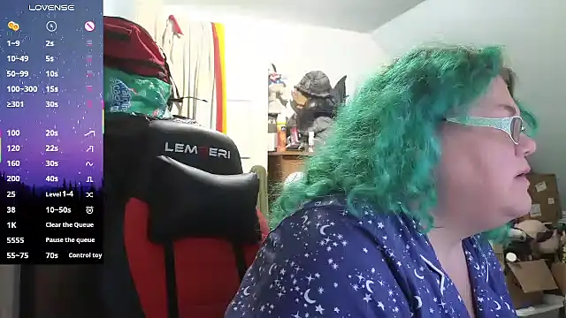 Snapshot of EmberCum chatting on 10/30/25, 12:28 EmberCum online show from 10/30/25, 12:28