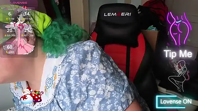 Snapshot of EmberCum chatting on 11/08/25, 01:44 EmberCum online show from 11/08/25, 01:44