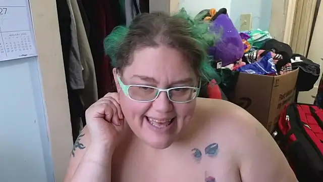 Snapshot of EmberCum chatting on 12/05/25, 01:09 EmberCum online show from 12/05/25, 01:09