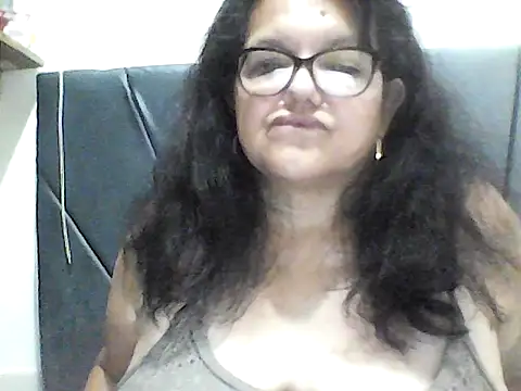 kassandra02 online show from 10/03/25, 03:09