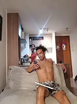 Redfloweer1 online show from 12/15/24, 01:46