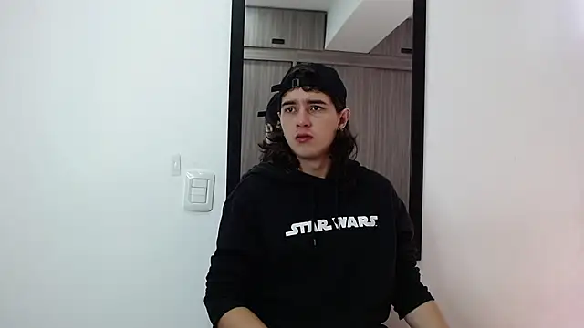 Snapshot of alex_connorr chatting on 02/11/25, 02:57 alex connorr online show from 02/11/25, 02:57