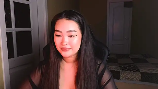 Snapshot of Erica_Wayne chatting on 12/19/24, 02:57 Erica Wayne online show from 12/19/24, 02:57