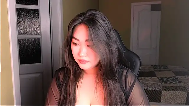 Snapshot of Erica_Wayne chatting on 01/29/25, 12:56 Erica Wayne online show from 01/29/25, 12:56