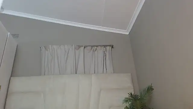 Snapshot of naughtyblackdolie chatting on 12/21/24, 10:19 naughtyblackdolie online show from 12/21/24, 10:19