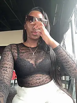 Snapshot of naughtyblackdolie chatting on 02/12/25, 11:51 naughtyblackdolie online show from 02/12/25, 11:51